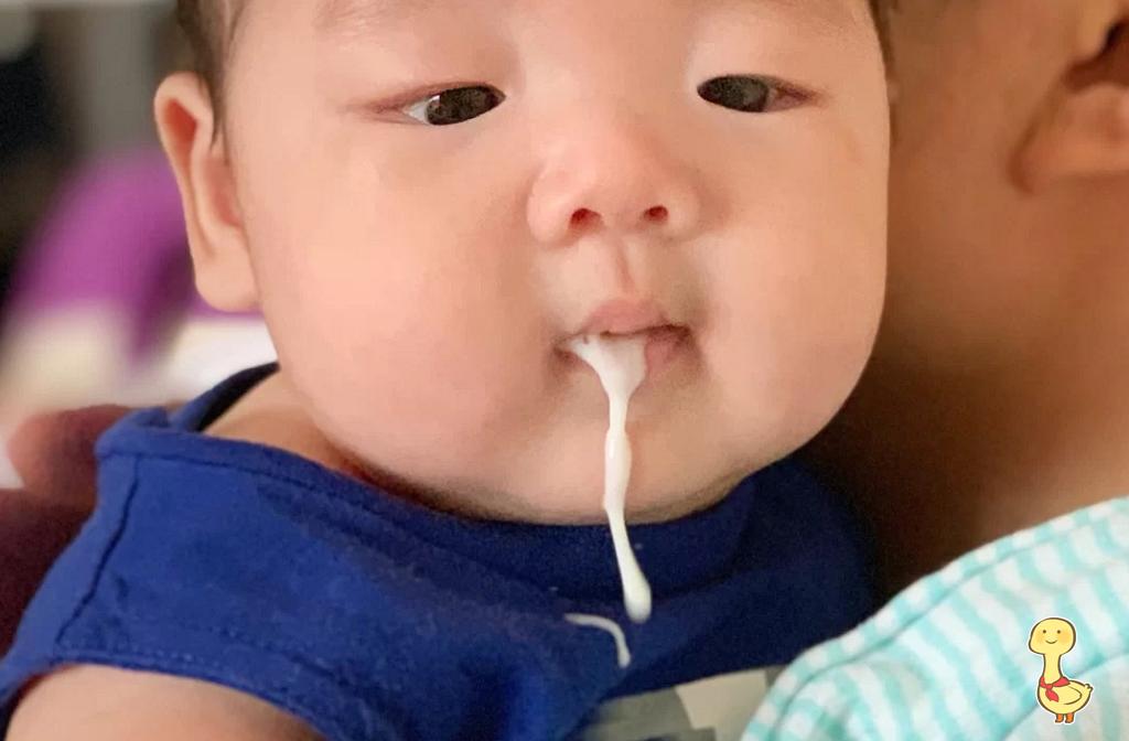 宝宝1-12月的行为表现图解,1-3岁宝宝发育特征