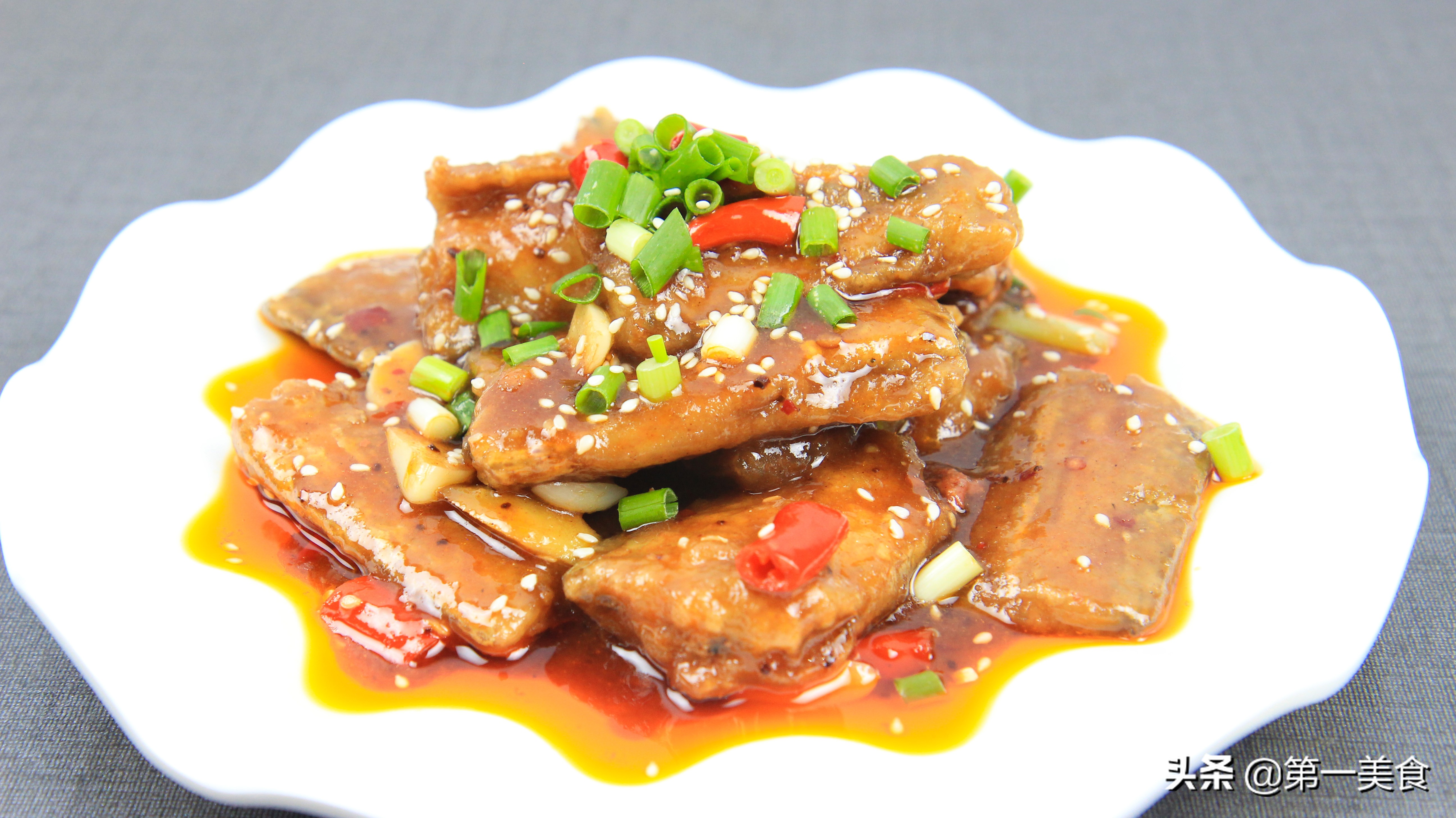 大厨教你红烧带鱼的正确做法,酱烧带鱼最正宗做法