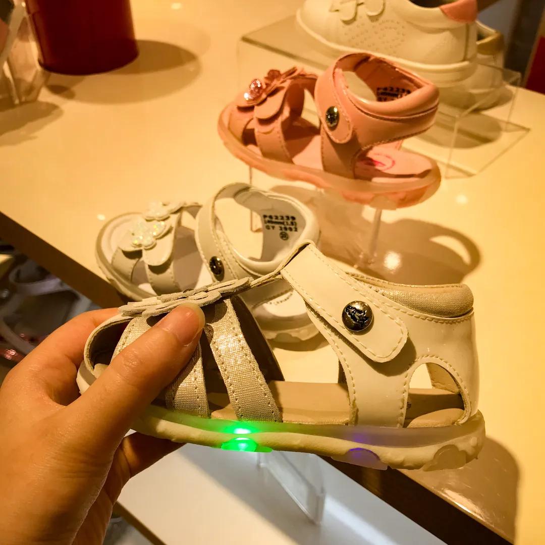 儿童穿哪种凉鞋比较好测评,关爱宝宝从脚开始