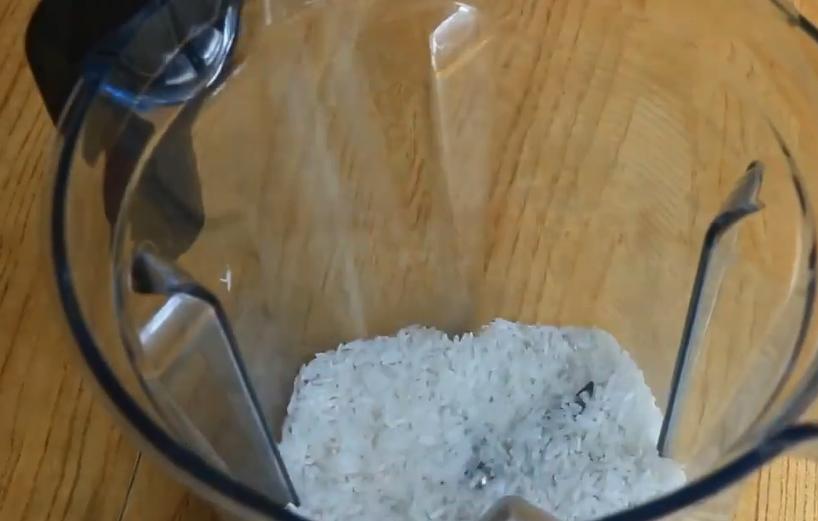 大米别只会煮米饭了,轻松两步自制米粉,爽滑劲道,比面条还好吃