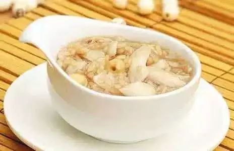 中药白芨跟白蔹功效一样吗,中药材白蔹与白蔹是一种药材吗