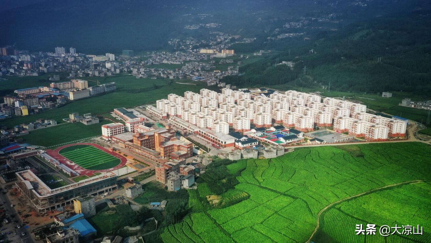 越西搬家,越西回家过年