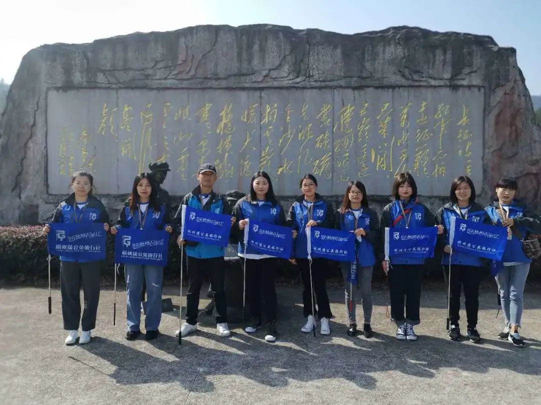 涓婃捣钂插叕鑻辨梾琛岀ぞ鏈夐檺鍏徃,钂插叕鑻辨梾琛岀ぞ鏈夐檺鍏徃