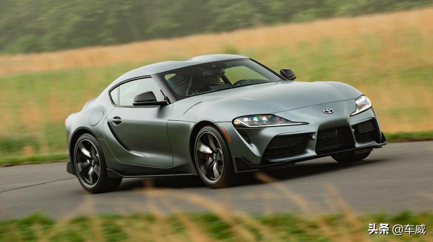 宝马z4m40ivs丰田牛魔王supra,全新一代supra外媒评论