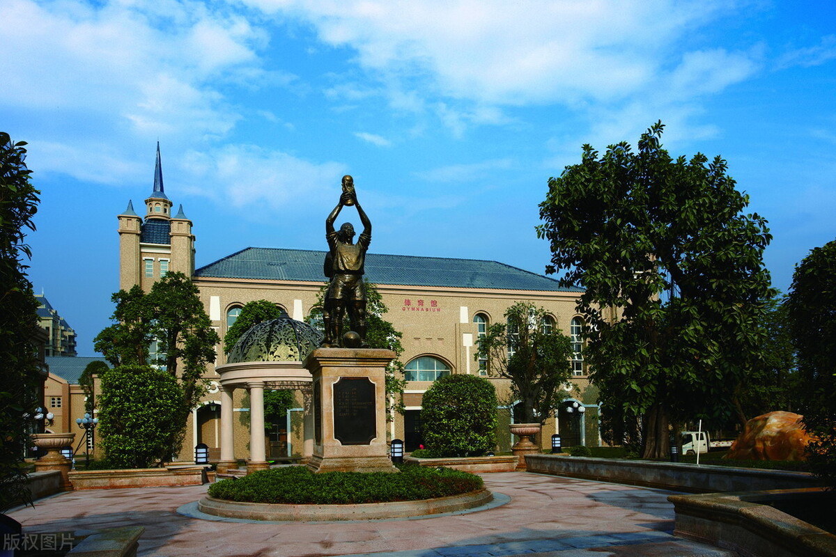 探访恒大足球学校50片球场,恒大足球学校儿时的梦想