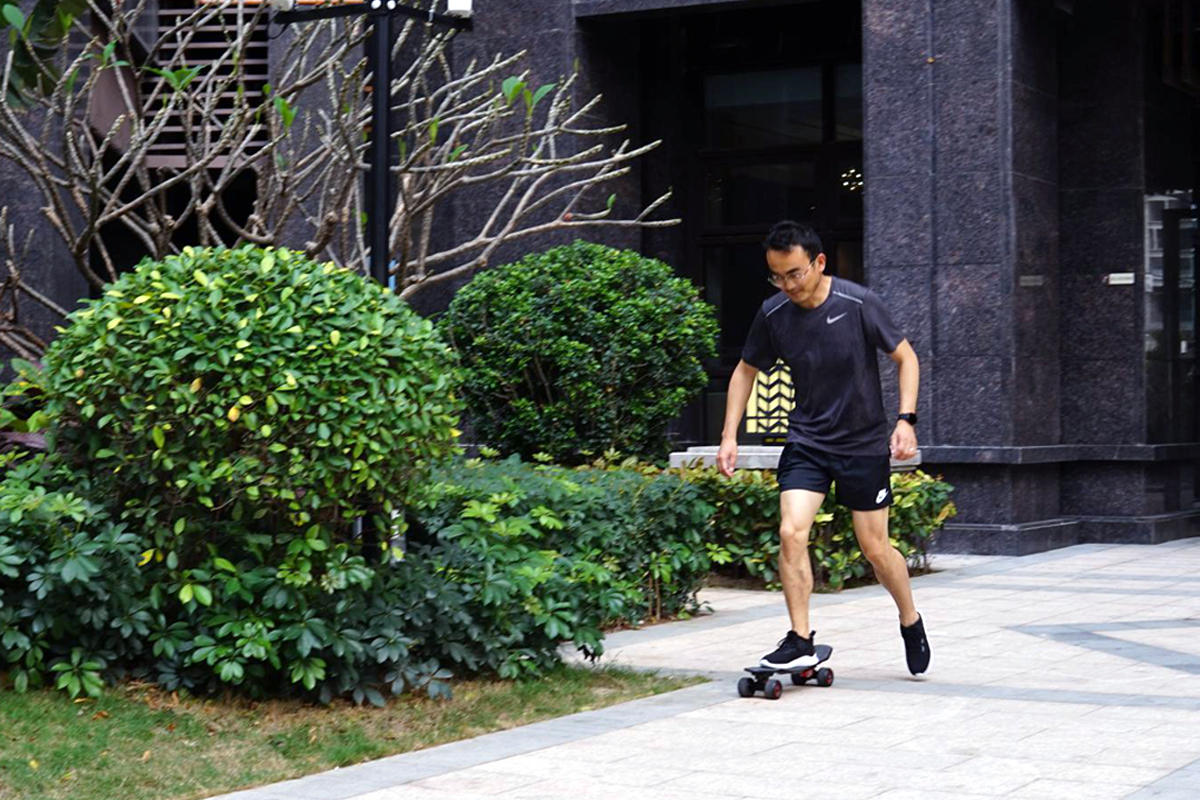 国产性价比之王运动鞋,国产鞋最软的是哪一款