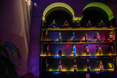 写字楼里的观景酒馆,写字楼里面的酒馆