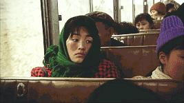 废旧纸袋如何做收纳包包,大牌纸袋斜挎包包改造教程