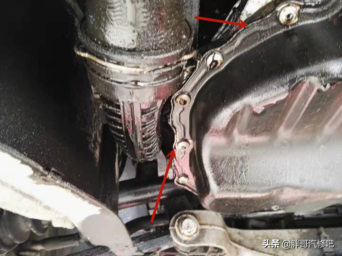 迈腾汽车漏油一般在哪个位置,迈腾漏油忽然不漏了
