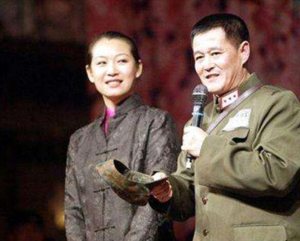 被赵本山捧红的谢大脚,赵本山谢大脚的高清图片