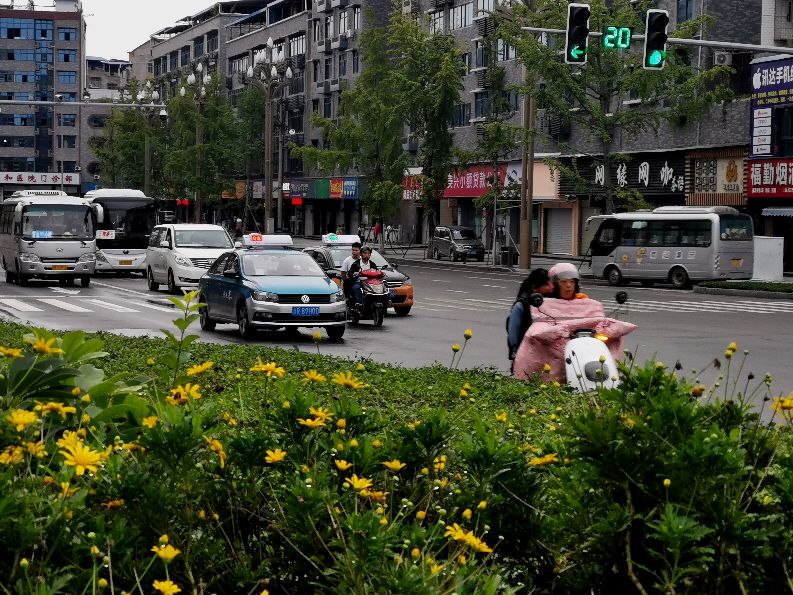 没啥资源的营山县靠什么营生？听小康说小康