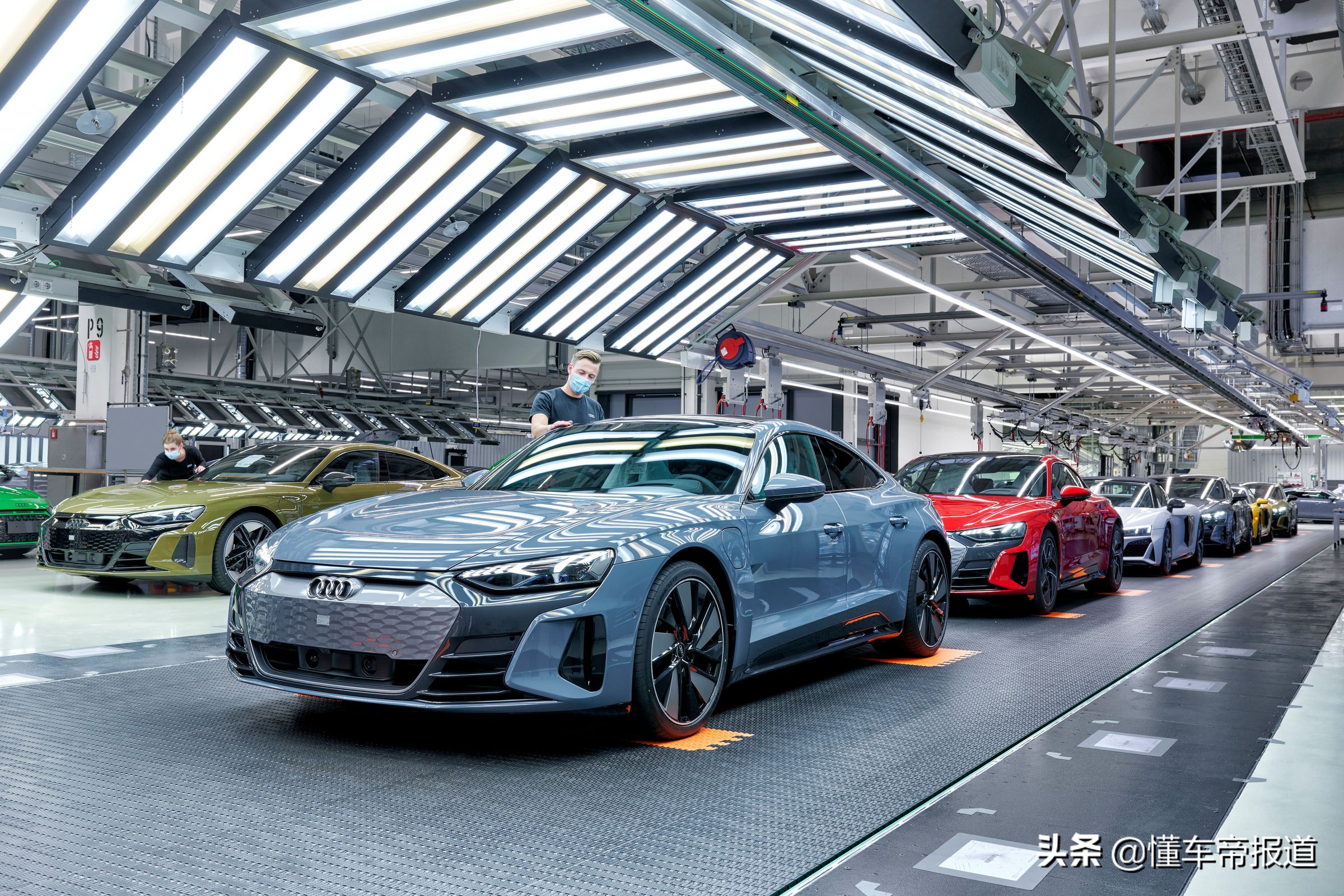 纯电新旗舰奥迪rsetrongt即将亮相,新款奥迪rs5上市售85.28万元起