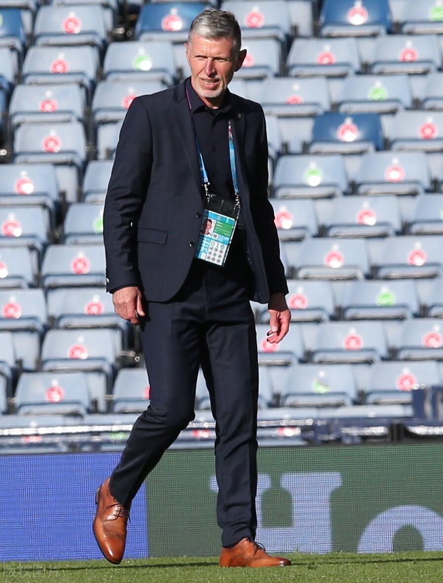 勒夫时装,欧洲杯教练帅照