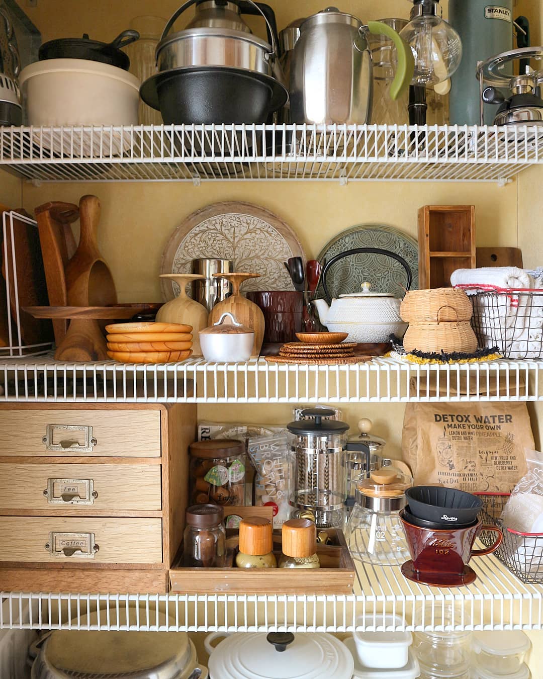 顶层带20平米左右的阁楼房子,有阁楼的挑高房子