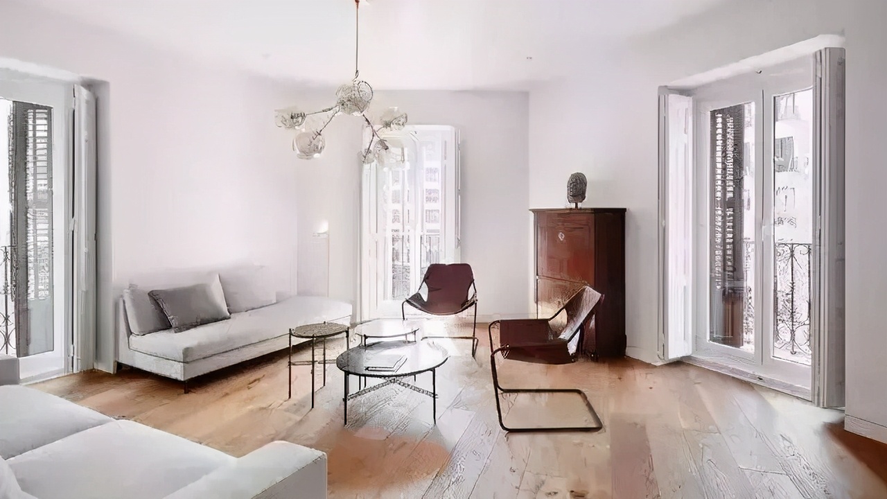 大户型怎么选木地板,小户型铺地板直铺还是人字铺好