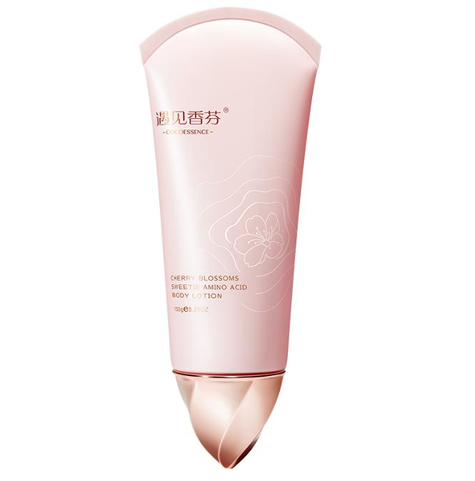 这个身体乳太厉害，拥有樱花肌，钢铁直男也能把你拍的美到发光！