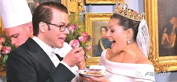 英国女王戴的超级超级珍贵的王冠,各国女王加冕皇冠图片