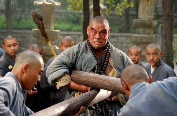 水浒传中的鲁智深是一个怎样的人,为什么说水浒传只有鲁智深是好汉