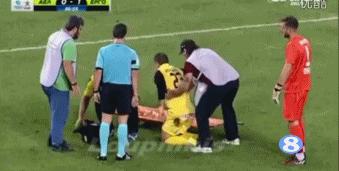 看了整整七分钟，他们最终还是上去了