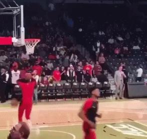 巅峰卡特的扣篮有多劲爆,什么样的扣篮让卡特惊呆