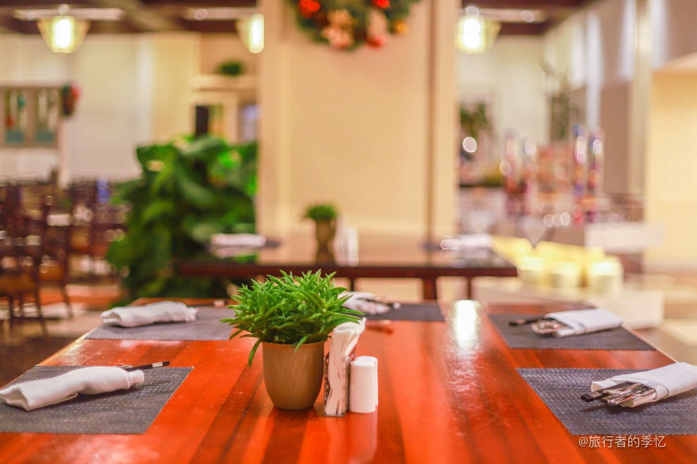 三亚复古酒店拍照,三亚网红酒店拍照攻略