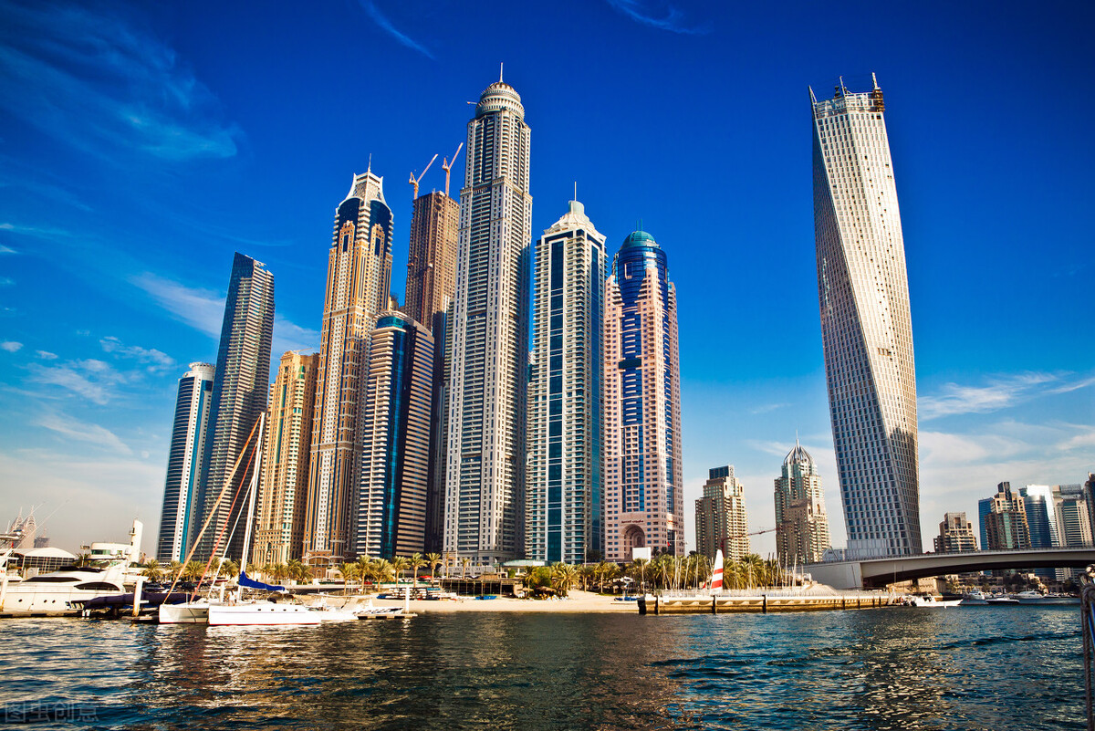 富得流油的沙特阿拉伯,富得流油还是欠钱