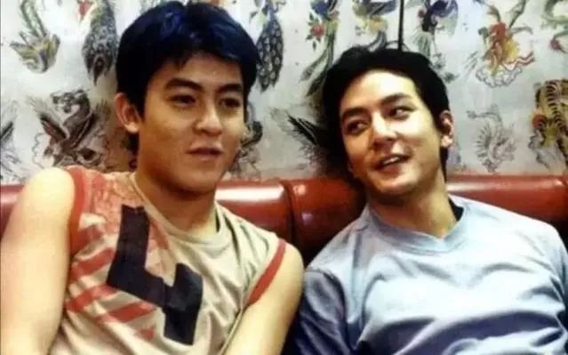 今天的故事女声版,今天的故事很简单女声版