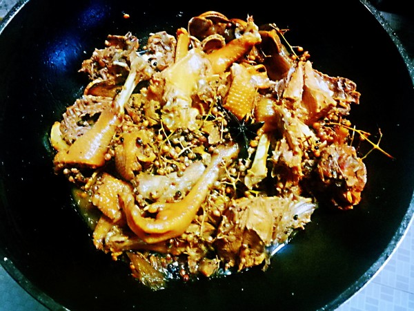 炸花椒油用鲜花椒好还是干花椒好,炸花椒油剩下的花椒如何处理