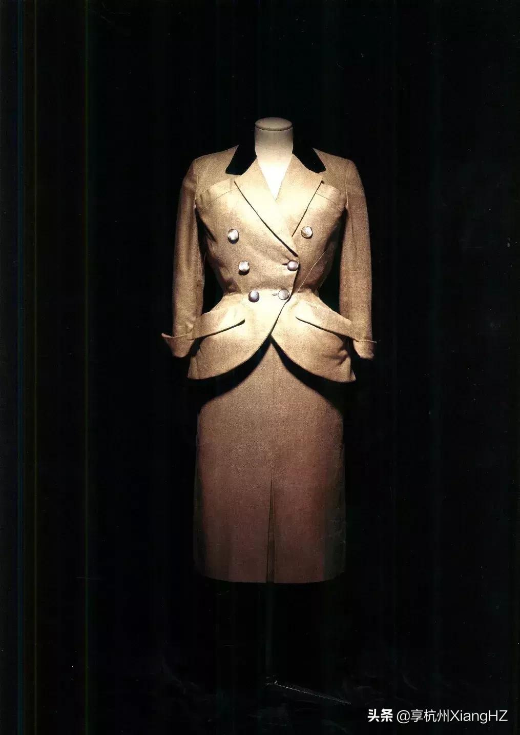 迪奥1997旗袍秋冬大秀 (迪奥1953时装展图片)