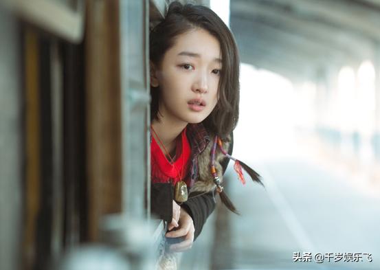 周冬雨青年照,周冬雨从谋女郎到少年的你