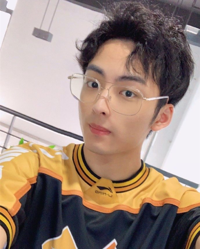 刺痛北极星solo完整视频,刺痛北极星单挑视频