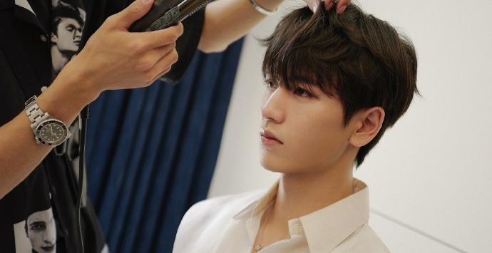 吴宣仪出道回顾,吴宣仪与杨超越哪个资源好