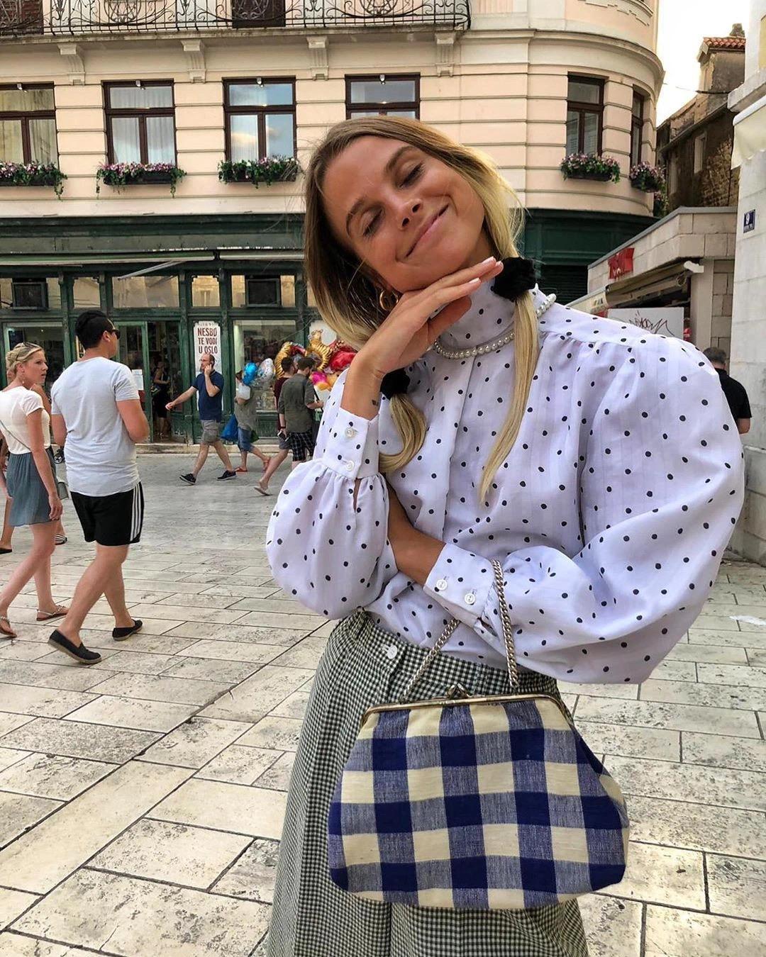 项链与衣领的搭配技巧,穿衣不会搭配