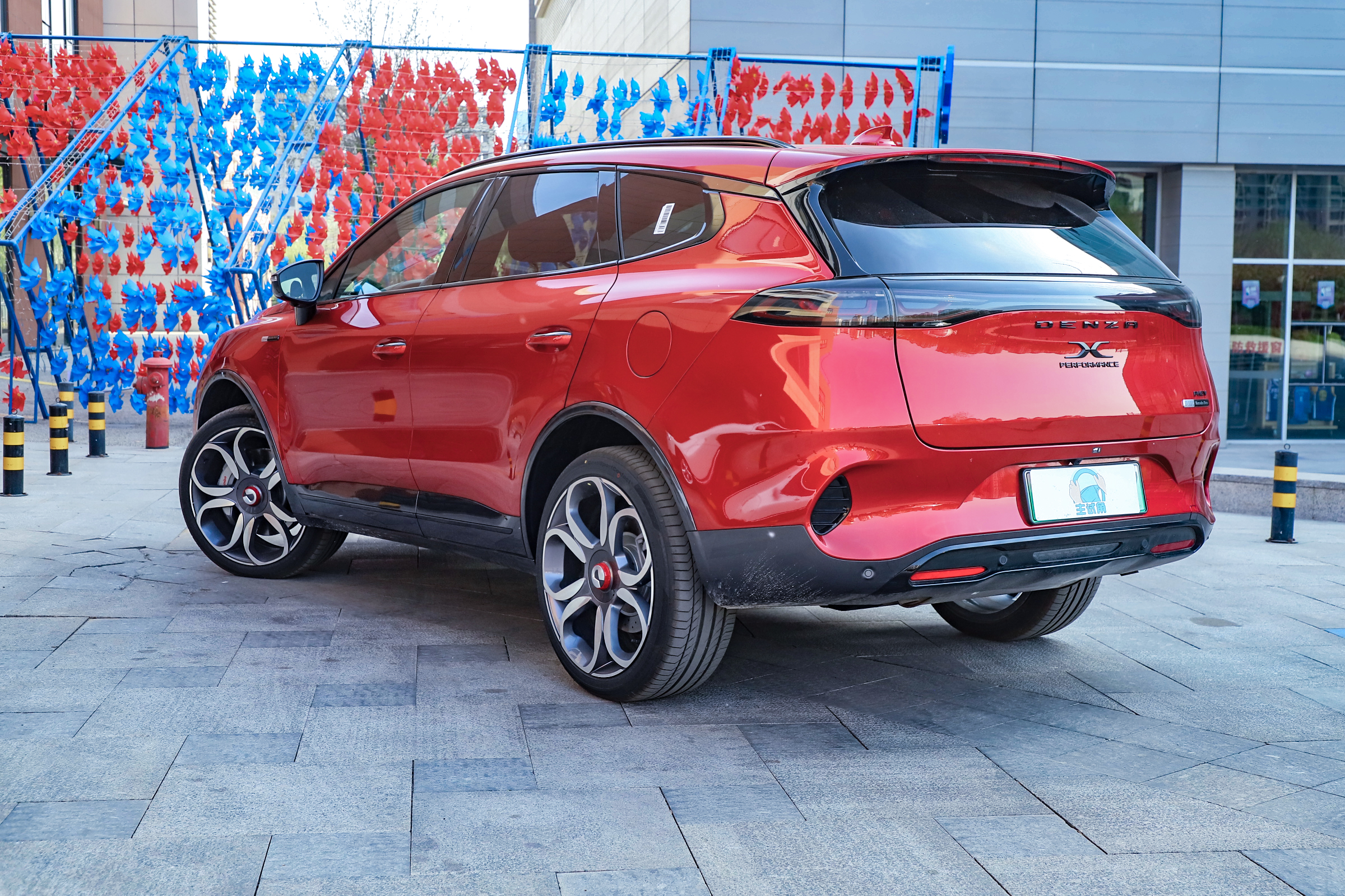 30万左右的插电混动suv7座排行榜,30万落地进口插电式混动suv推荐