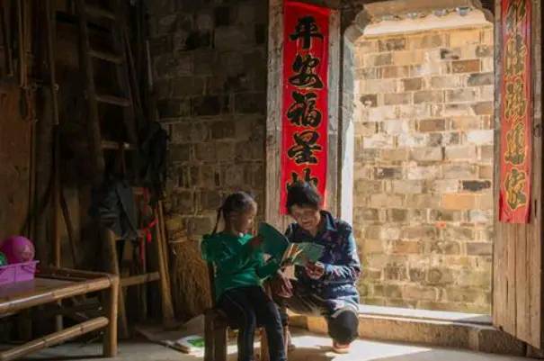 一家有三象神鬼不敢犯是什么意思,古人言人生在世有三不能笑