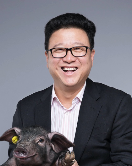 “养猪人”丁磊的经商之路,抛弃“铁饭碗”创立网易,靠游戏发家