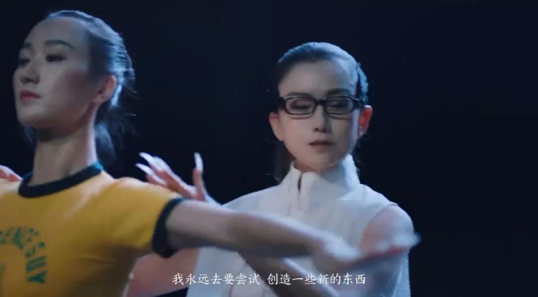 炫舞杨丽萍,qq炫舞的舞蹈现实中跳