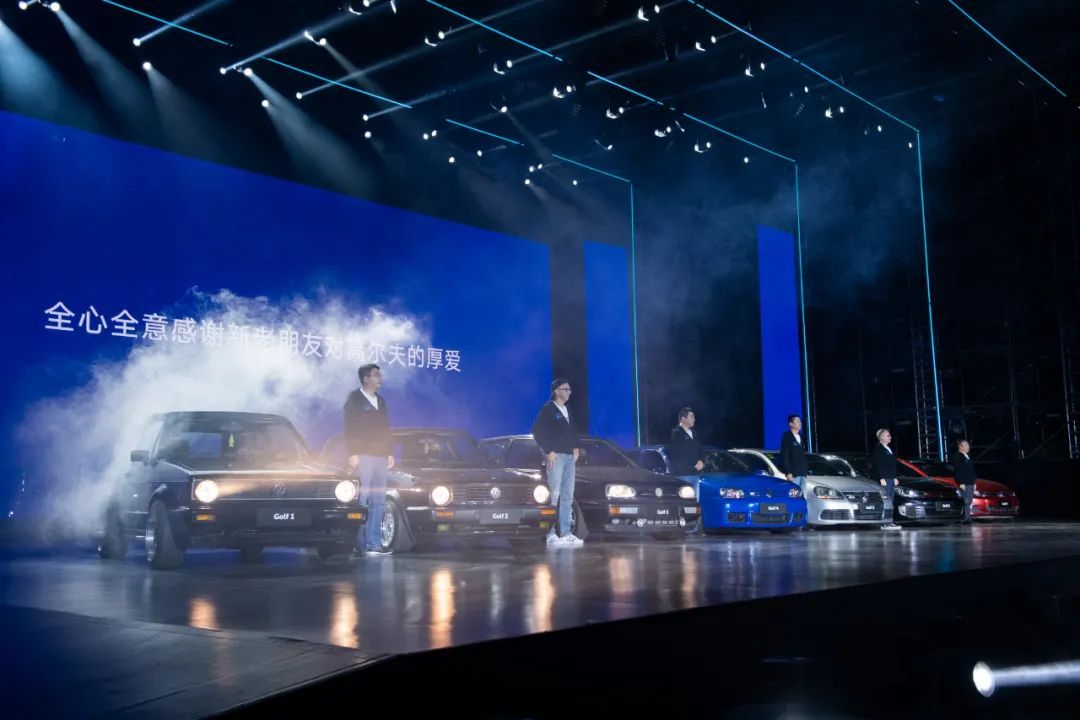 高尔夫8香不香,高尔夫8要买珠光白还是月岩灰