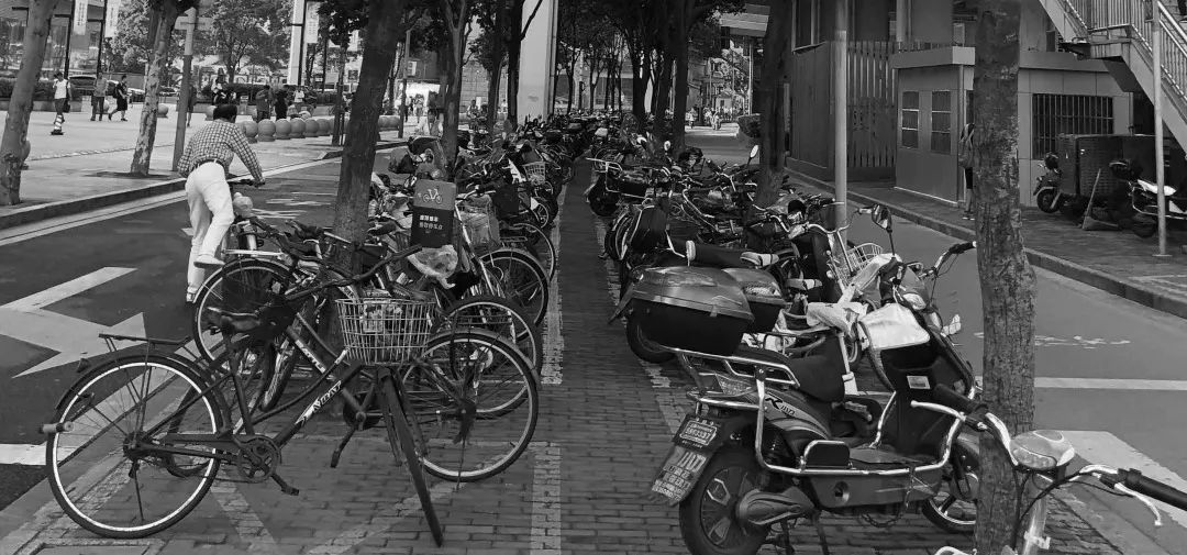 “活力纽带”焕活桥下空间-虹口足球场站桥下空间设计