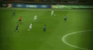 欧冠十大非人类进球,欧冠历史最佳进球梅西