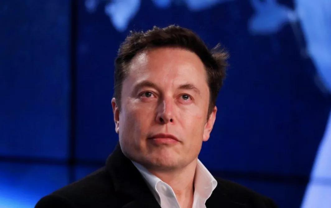 马斯克火箭spacex第一次成功视频,马斯克spacex火箭发射成功回收