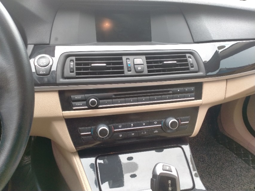 养一辆宝马1250一年要花多少钱,养宝马525需要挣多少钱