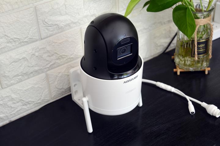 海康威视监控摄像头前面能碰吗,海康威视摄像头被小偷打破