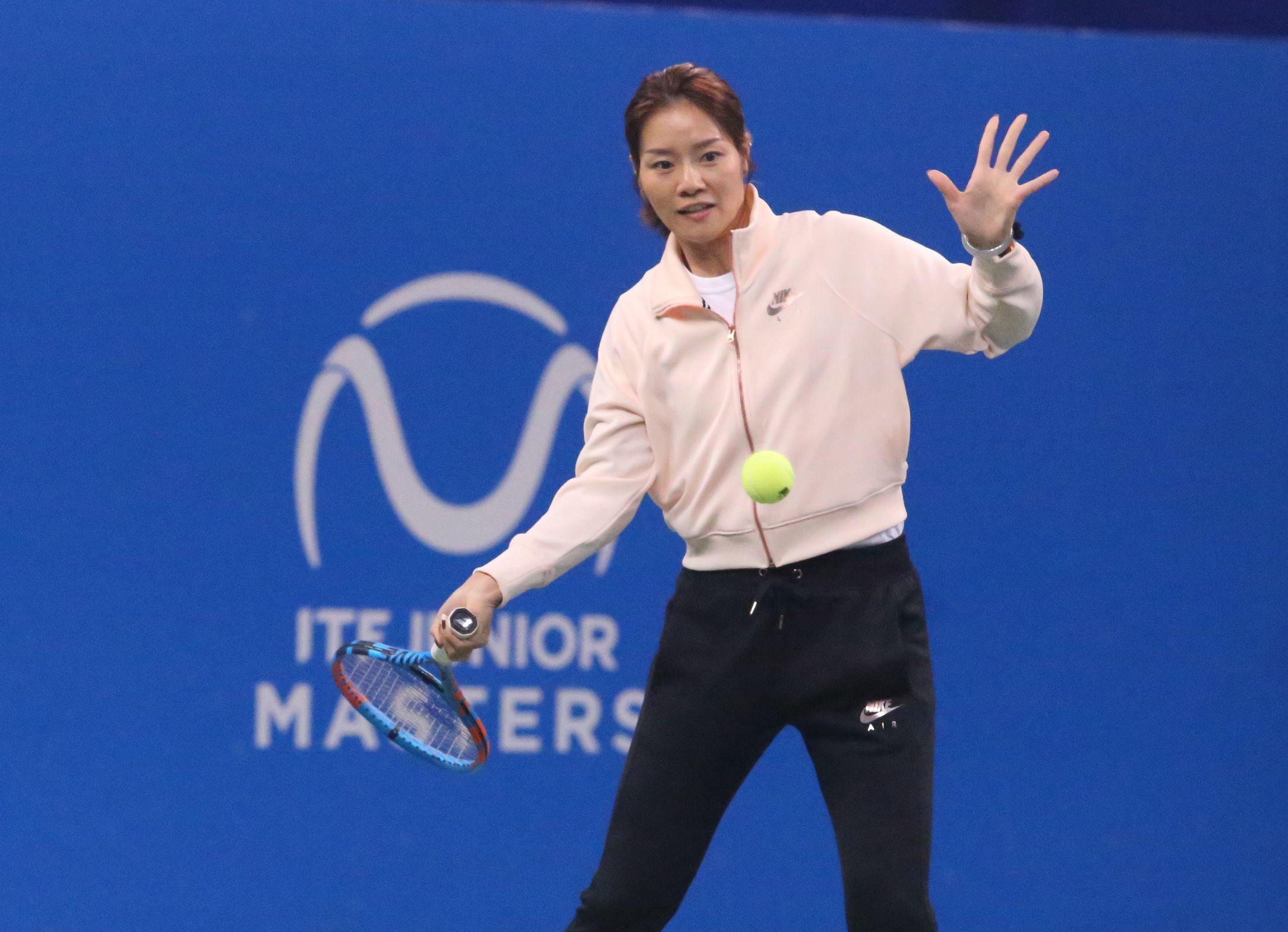 李娜一生中的故事,李娜第一座大满贯历程