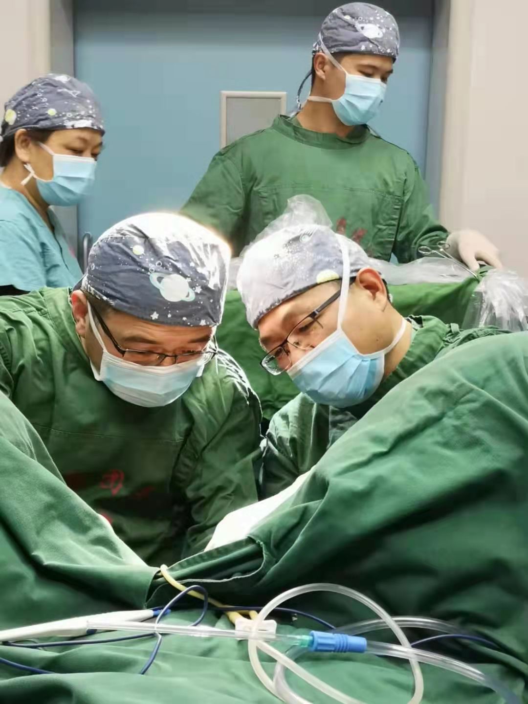 医者仁心妙手祛疾,慧眼识病妙手除疾