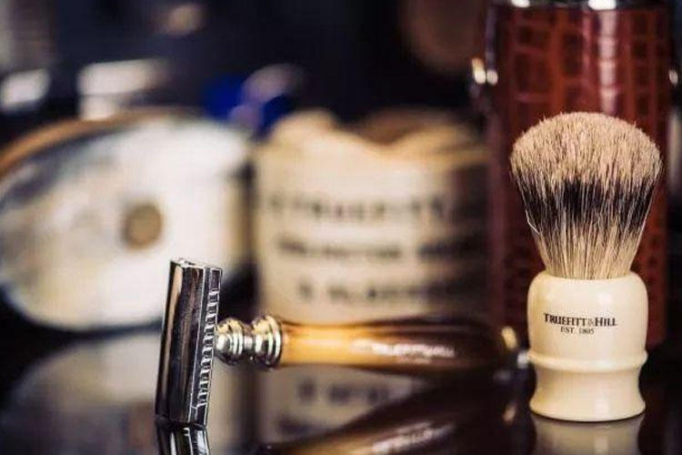 剃须的妙招,剃须的正确方法及步骤