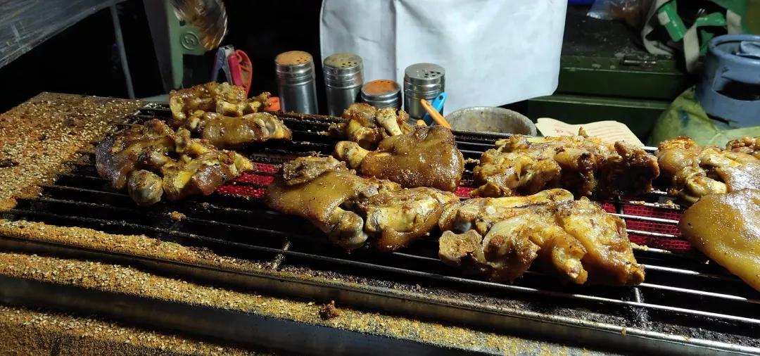 带你逛全国各地特色夜市,国内最好逛的夜市摊来了就不想走