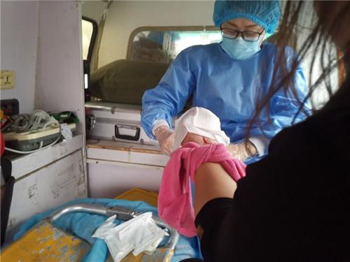 压面机咬手嘉祥消防巧妙施救,压面机咬男子手