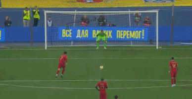 足坛第一个完成700球的人,足坛所有冠军第一人