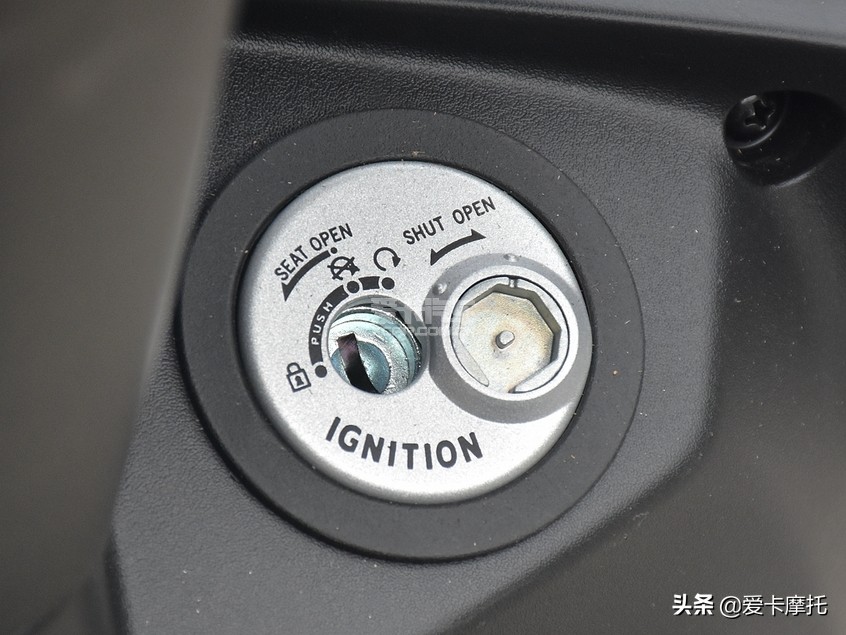 豪爵usr125极限测评,豪爵合资踏板